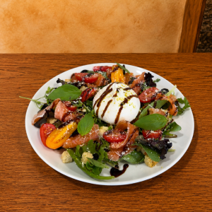 Salades burrata saumon pizza Esposito Clermont de l'Oise
